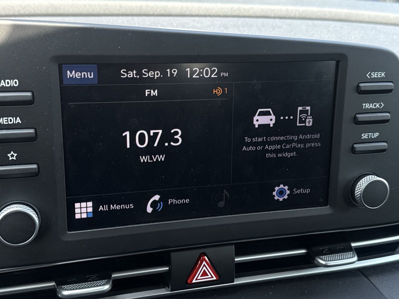 Certified 2023 Hyundai Elantra SE FWD image 14
