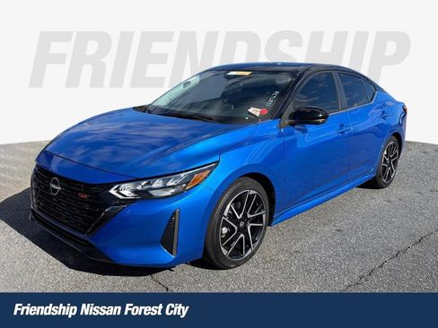 Used 2025 Nissan Sentra SR w/ SR Premium Package image 1