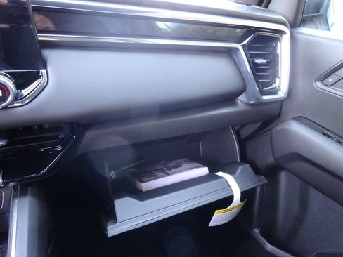 New 2026 GMC Canyon Elevation w/ Convenience Package RWD image 27