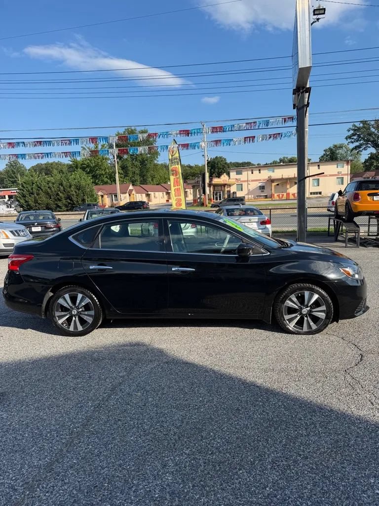 Used 2019 Nissan Sentra SV w/ Special Edition Package FWD image 5