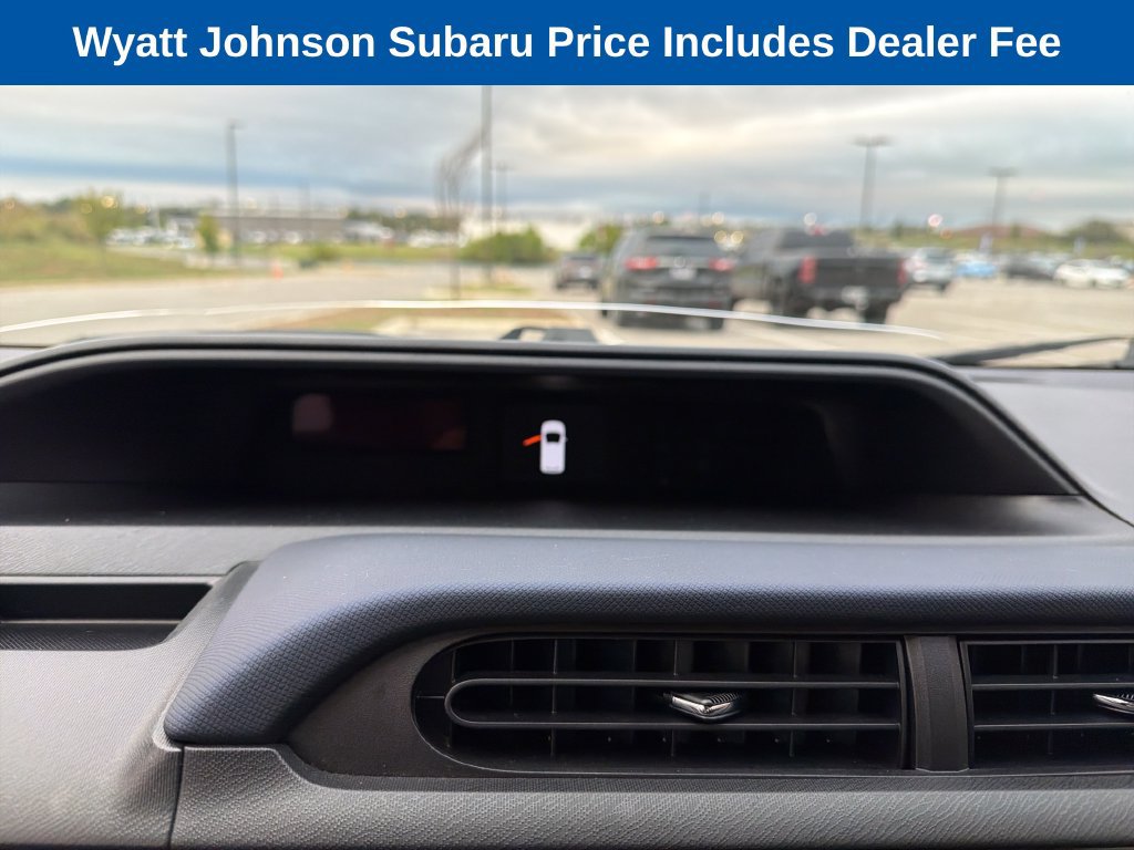 Used 2015 Toyota Prius C Two w/ Preferred Accessory Package FWD image 22