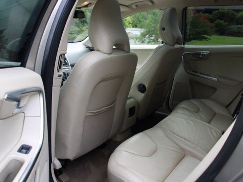 Used 2012 Volvo XC60 T6 Premier Plus image 15