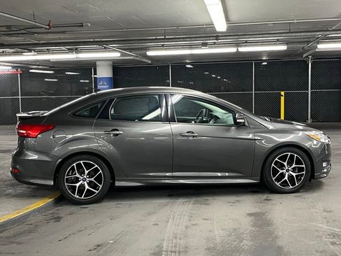 Used 2015 Ford Focus SE w/ SE Ecoboost Package image 33
