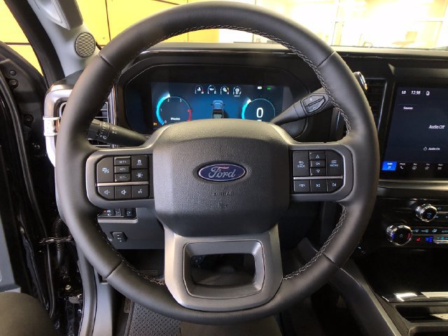 New 2027 Ford F350 Lariat w/ Black Appearance Package AWD/4WD image 13