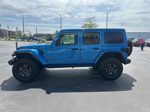 Used 2025 Jeep Wrangler Unlimited Rubicon w/ XTREMEE 35" Tire Package image 6