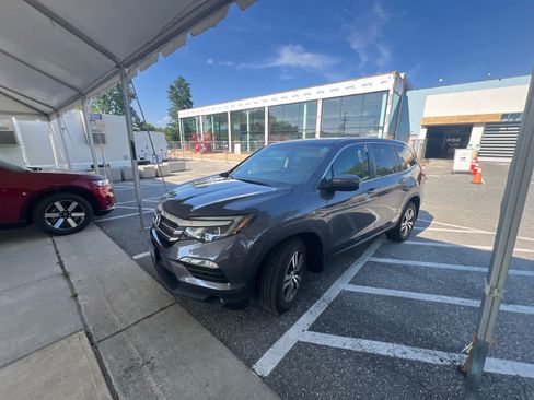 Used 2016 Honda Pilot EX image 3