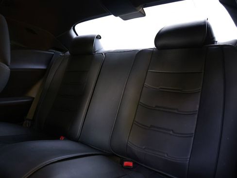 Used 2017 Dodge Challenger SXT RWD image 16