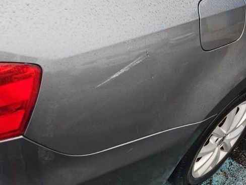Used 2013 Volkswagen Jetta SE FWD image 26