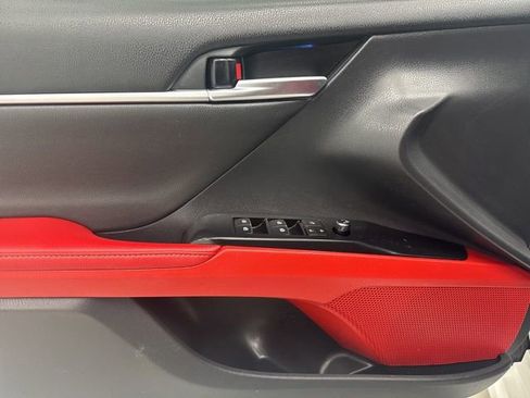 Used 2019 Toyota Camry XSE FWD image 9
