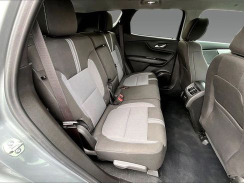 Used 2025 Chevrolet Blazer LT AWD/4WD image 16