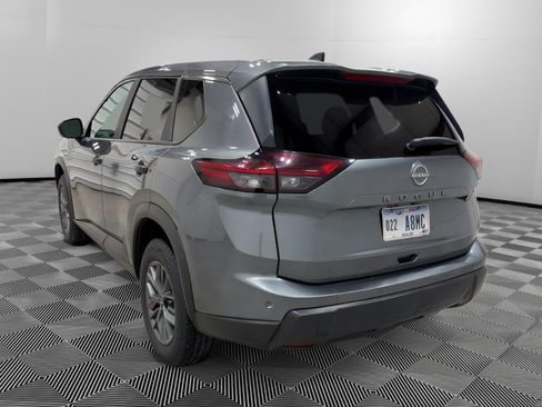 Used 2024 Nissan Rogue S FWD image 4