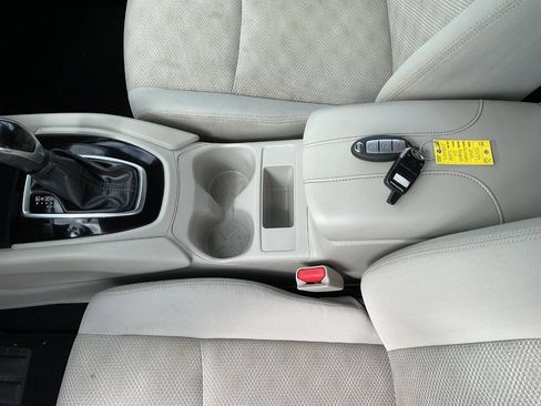 Used 2019 Nissan Rogue Sport SV AWD/4WD image 26