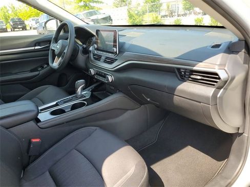 Used 2023 Nissan Altima 2.5 SV image 30