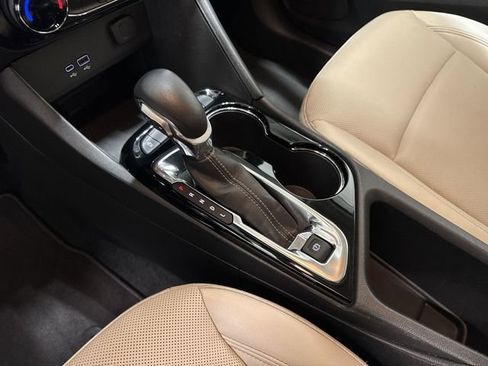 Certified 2024 Buick Encore GX Sport Touring FWD image 20
