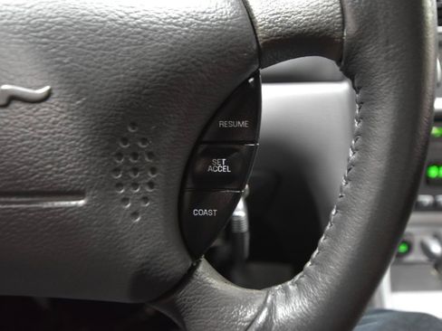 Used 2004 Ford Mustang Mach 1 RWD image 22