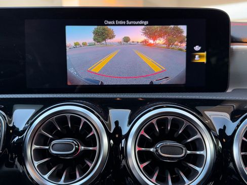 Used 2023 Mercedes-Benz CLA 250 image 28