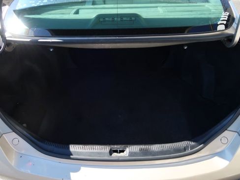 Used 2009 Toyota Camry FWD image 11