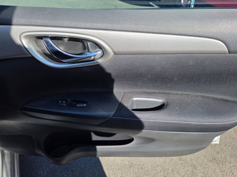 Used 2015 Nissan Sentra SV FWD image 14