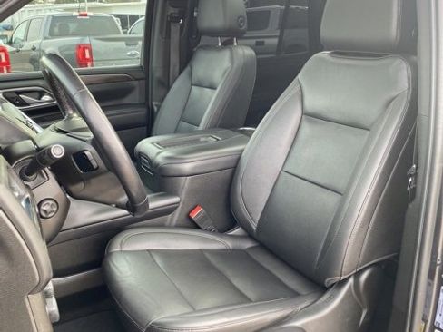 Used 2022 Chevrolet Tahoe Z71 w/ Luxury Package image 12