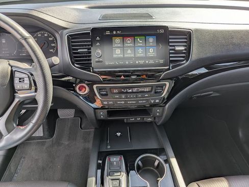 Used 2024 Honda Ridgeline Black Edition image 17