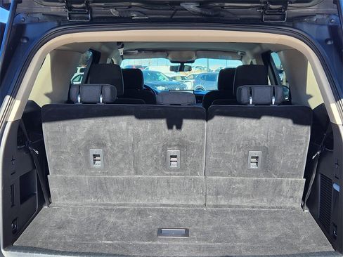 Used 2022 Ford Expedition XLT image 13