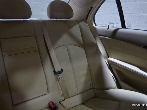 Used 2004 Mercedes-Benz E 320 Sedan image 20