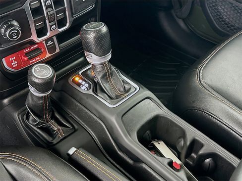 Used 2021 Jeep Gladiator Mojave image 17