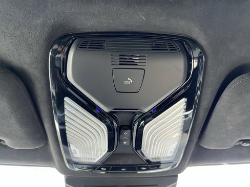 Used 2023 BMW X7 xDrive40i w/ Executive Package AWD/4WD image 28