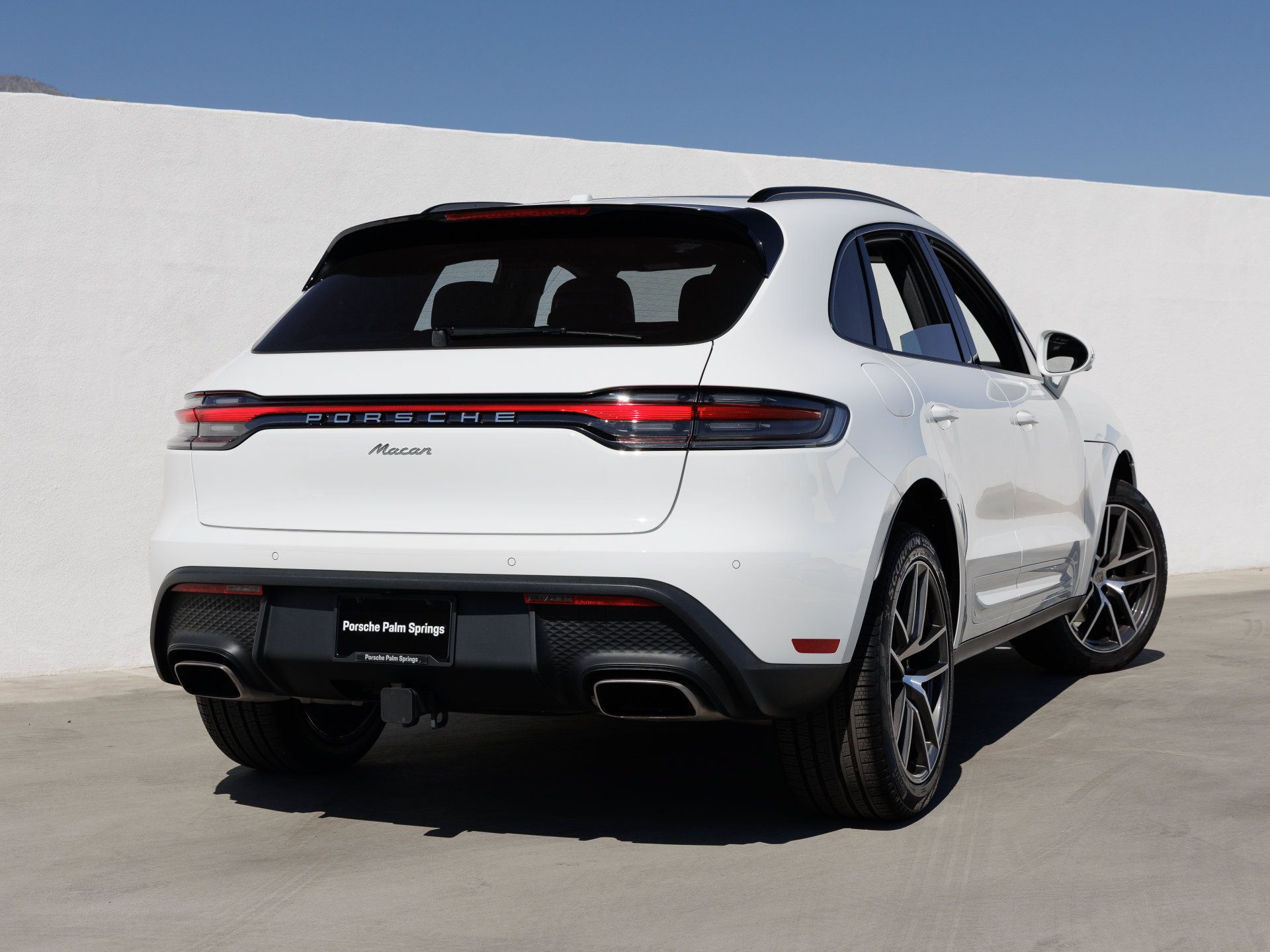 Used 2026 Porsche Macan AWD/4WD image 7