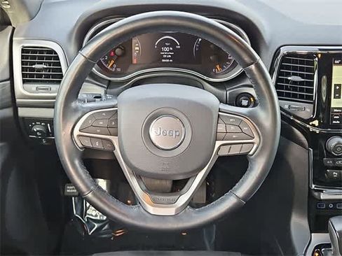 Used 2020 Jeep Grand Cherokee Altitude image 23