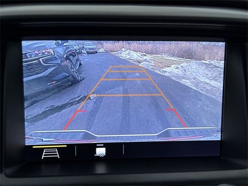 Certified 2022 GMC Canyon AT4 w/ Trailering Package image 15