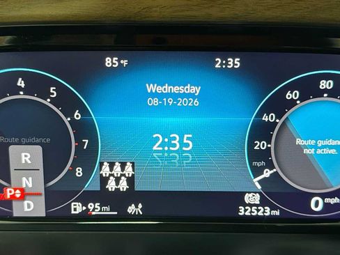 Used 2024 Volkswagen Atlas SE w/ Panoramic Sunroof Package AWD/4WD image 17