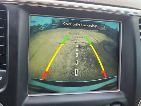Used 2018 Jeep Grand Cherokee Overland AWD/4WD image 21