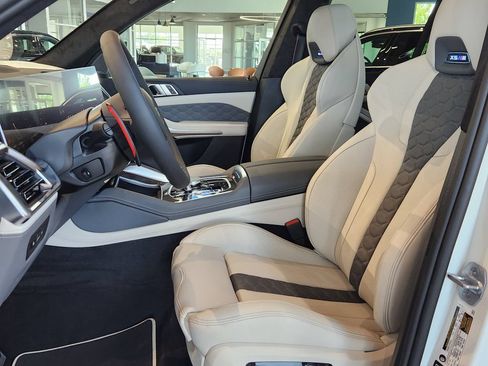 New 2026 BMW X5 M Competition w/ Executive Package AWD/4WD image 10