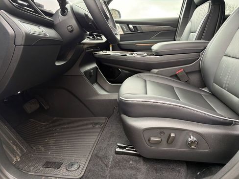 New 2026 Buick Enclave Avenir w/ Super Cruise Package image 16