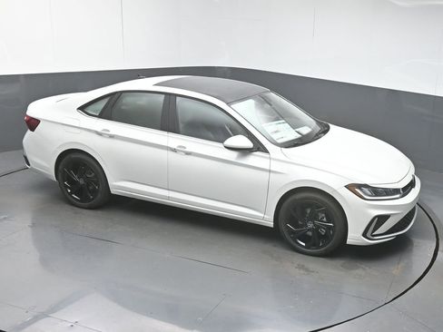 New 2026 Volkswagen Jetta SE FWD image 38