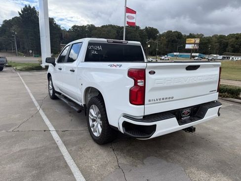 Used 2022 Chevrolet Silverado 1500 Custom w/ LPO, Blackout Package image 11