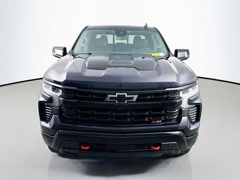 Used 2022 Chevrolet Silverado 1500 LT Trail Boss w/ Convenience Package II AWD/4WD image 2