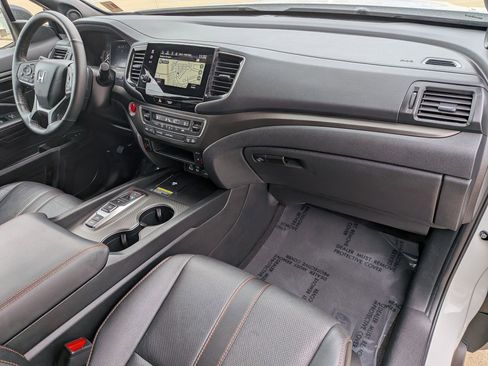 Used 2024 Honda Passport TrailSport image 33