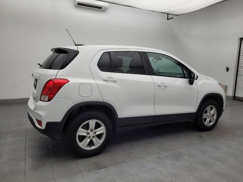 Used 2020 Chevrolet Trax LS w/ Fleet Convenience Package AWD/4WD image 10