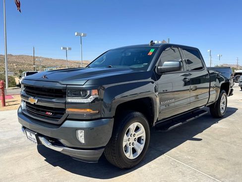 Used 2018 Chevrolet Silverado 1500 LT w/ All Star Edition AWD/4WD image 3