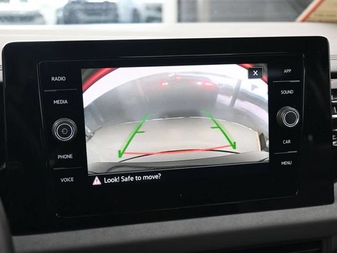 Used 2025 Volkswagen Jetta SE FWD image 18