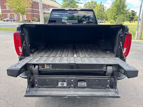 Used 2021 GMC Sierra 2500 Denali w/ Denali Black Diamond Edition AWD/4WD image 13