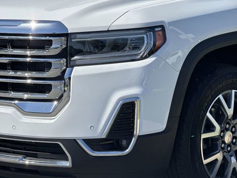 Used 2023 GMC Acadia SLT image 6