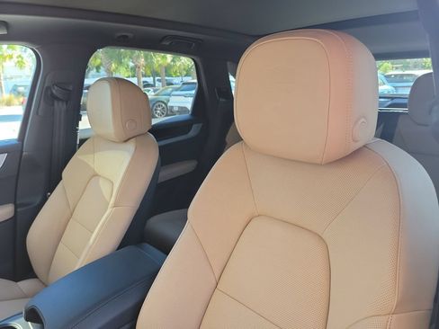 New 2026 Porsche Cayenne AWD/4WD image 5