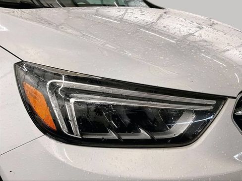 Used 2019 Buick Encore Essence FWD image 27