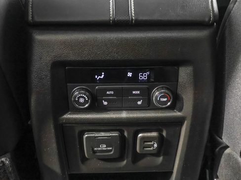 Used 2023 Chevrolet Traverse Premier w/ Redline Edition image 40