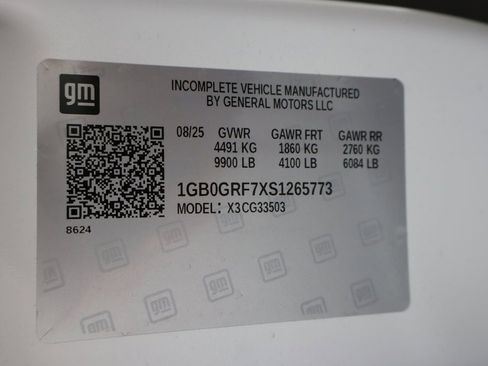 New 2025 Chevrolet Express 3500 w/ Power Convenience Package image 31