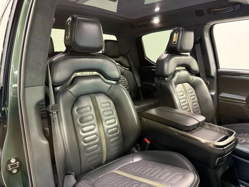 Used 2022 Rivian R1T Adventure image 25