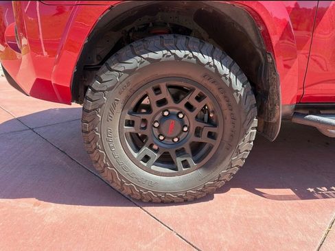 Used 2017 Toyota 4Runner TRD Pro AWD/4WD image 39